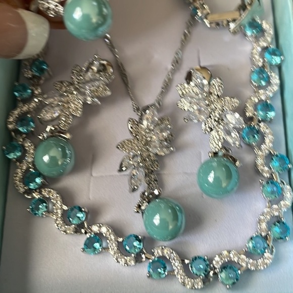 Beautiful Bridal / Prom Set